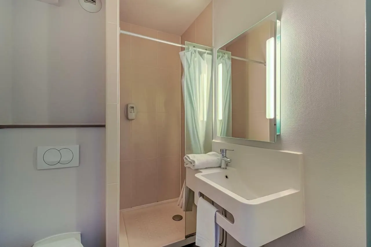 B&B Hotel Salon De Provence  Salon-de-Provence