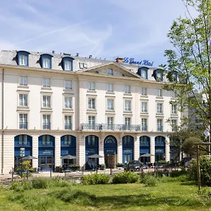 **** Hotel Grand France