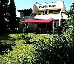 ** Hotel Logis L'abricotine France
